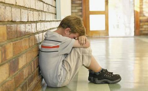 rtms经颅磁|孩子早期智力低下的特征表现是什么