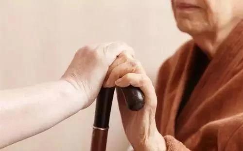 经颅磁刺激仪官网|哪些人容易得老年痴呆