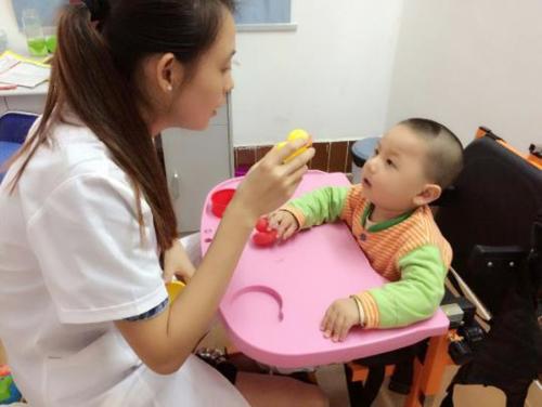 抽动症吃什么好，经颅磁治好吗?