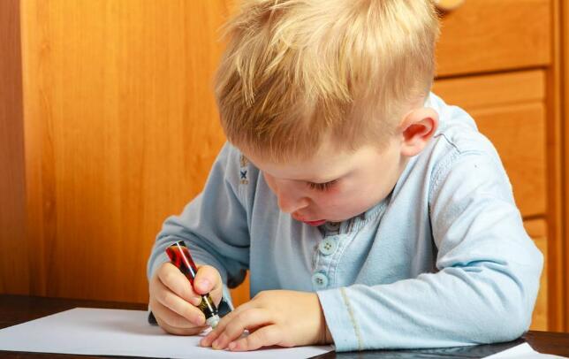 预防小孩自闭症我们家长需要注意哪些事项